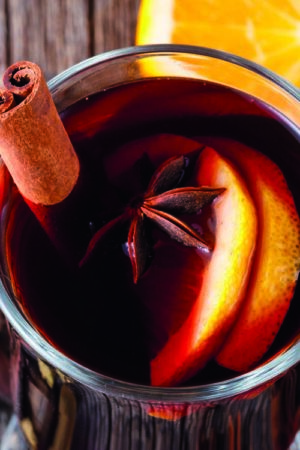 Christmas Spice Bliss: Mulled Wine Magic